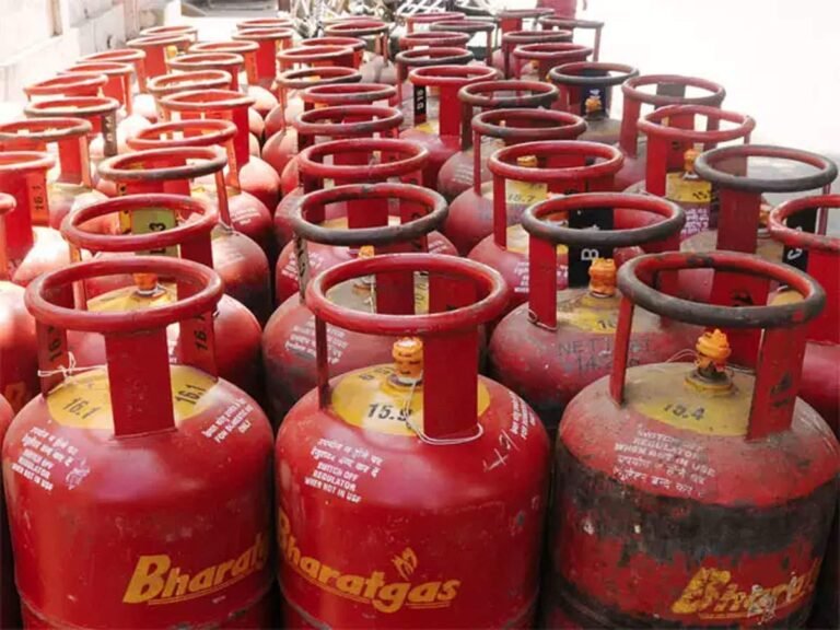 Gas Cylinder की Booking करने से पहले पढ़ें ये खबर